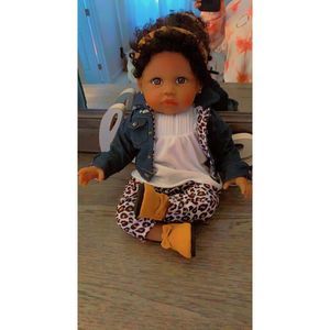 Paraidse Galleries Chic Little Toddler Girl Doll 8-Piece Doll Accessories